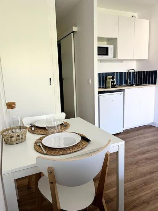 Le Garden - Studio Refait A Neuf Proche Mer Et Commerces Leilighet Cabourg Eksteriør bilde